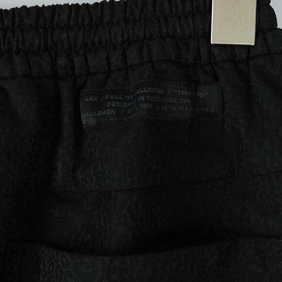 lululemon Lab Jacquard Relaxed Tapered Pant 27" - Leopardo Jacquard Black - XS - Picture 4 of 8